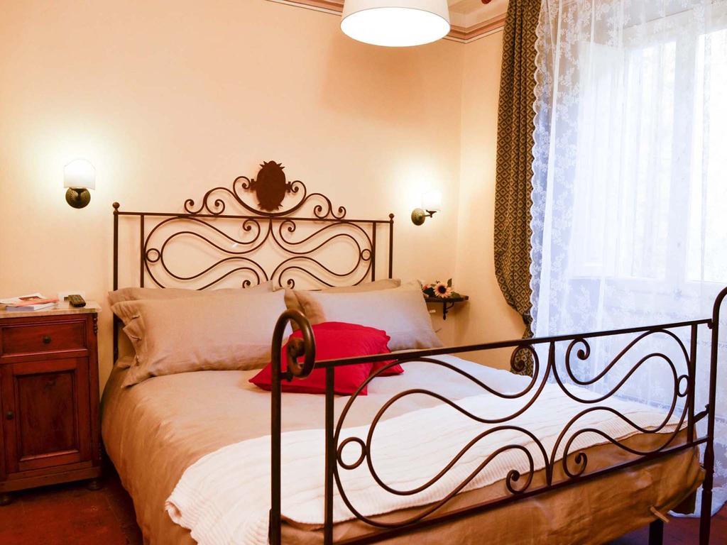 B&B Vicolo Della Scala Κορτόνα Δωμάτιο φωτογραφία